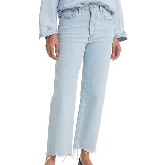 Levi's Denim - Levi's Ribcage Straight jeans w/ raw hem